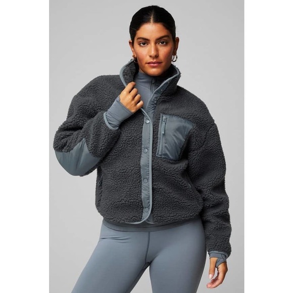 New Fabletics Tahoe Teddy Jacket Stormcloud size M - Picture 1 of 11